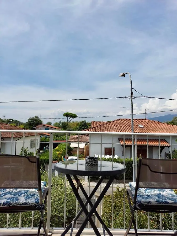 La Brise Hotel Marina di Pietrasanta Guest house