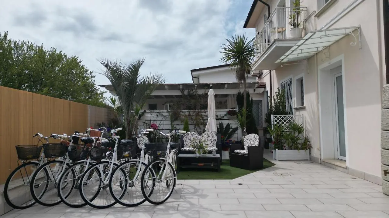 La Brise Hotel Marina di Pietrasanta Guest house