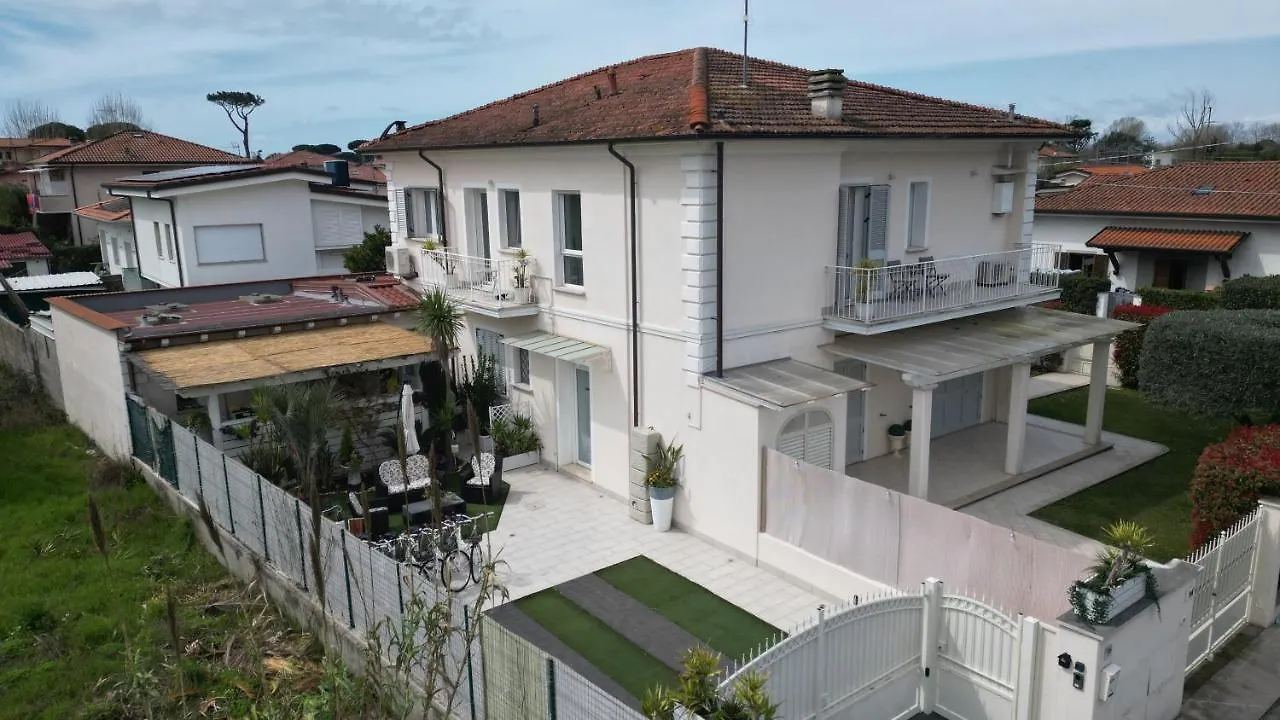 La Brise Hotel Marina di Pietrasanta Guest house