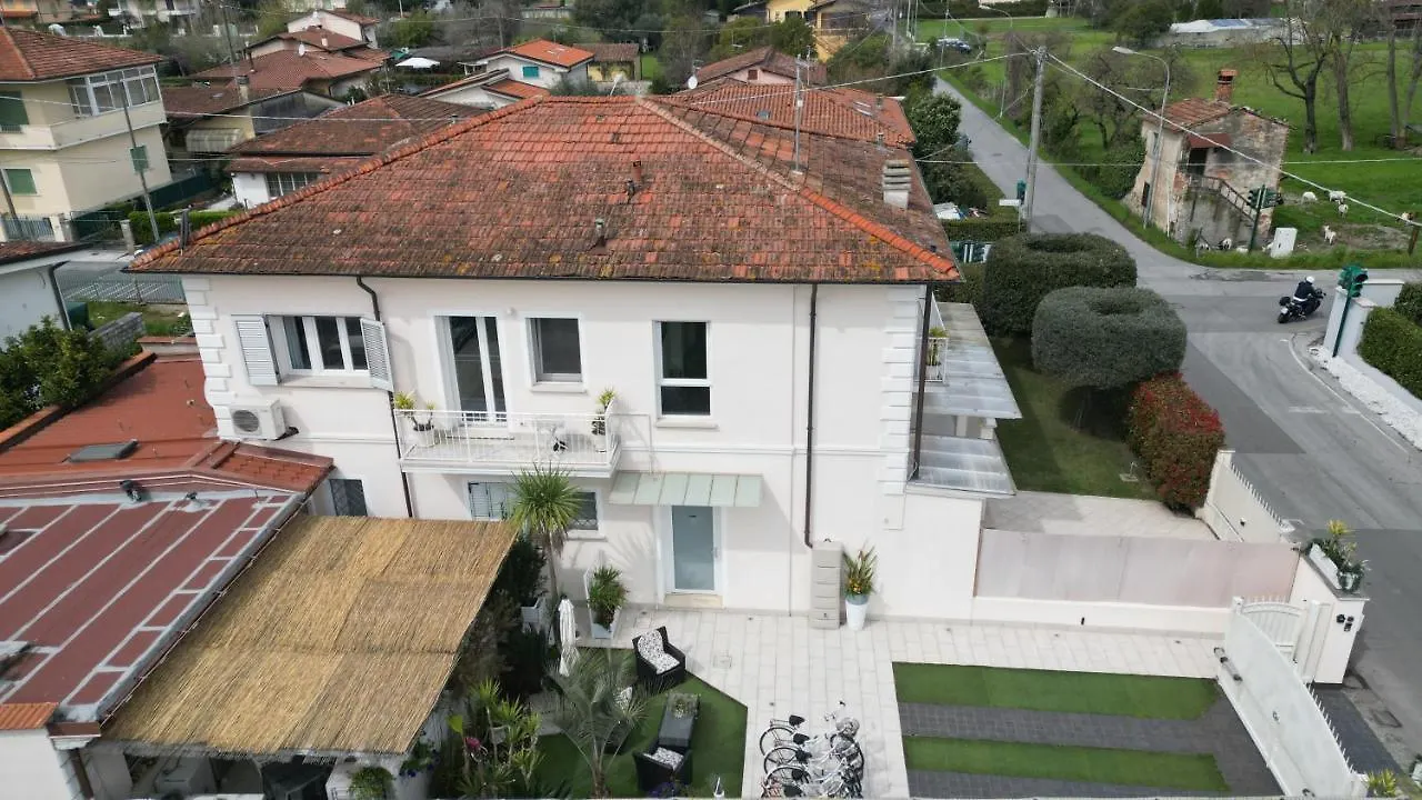 La Brise Hotel Marina di Pietrasanta Guest house