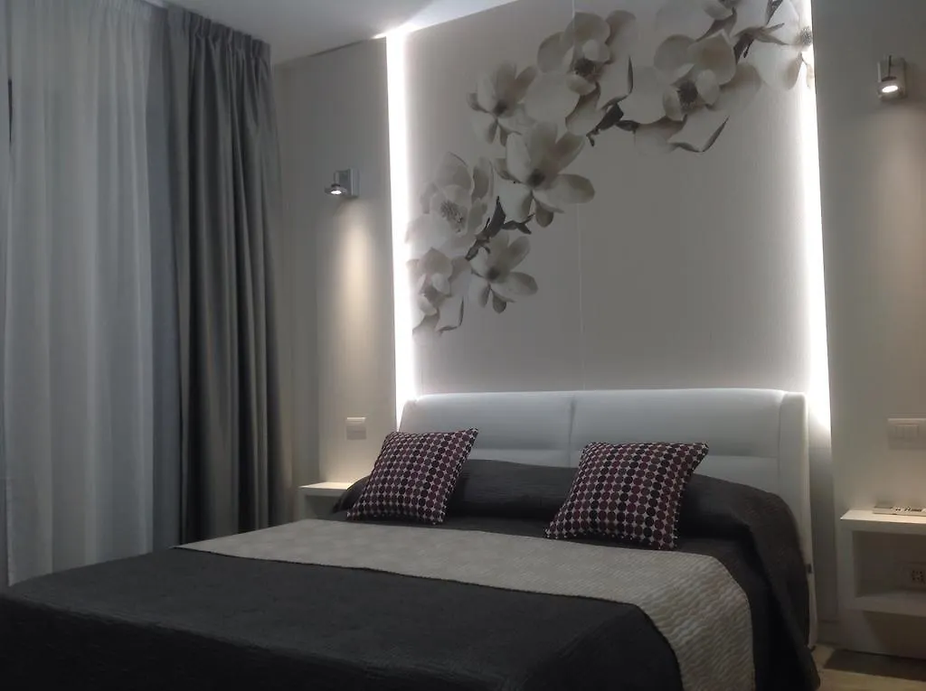 La Brise Hotel Marina di Pietrasanta 0*,  Italy