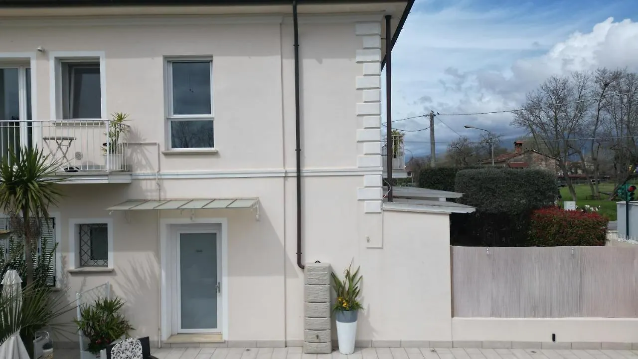 Guest house La Brise Hotel Marina di Pietrasanta Italy